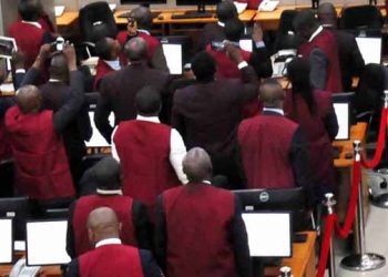 Stock market falls,  investors lose N13bn