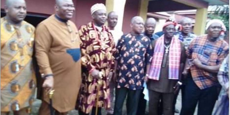 Drama at Umuahia North L.G.A. HQ as factions reject eze-elect