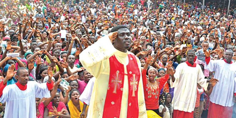 EndSARS: Ebube Muo Nso leads youths on clean-up of Onitsha