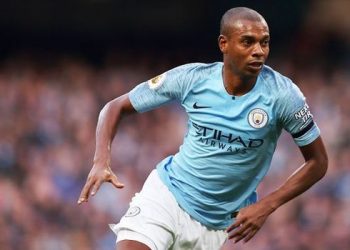 Fernandinho ready to leave Man City