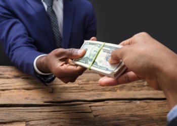 Lagos: Police officers, patrol team in trouble for taking bribe