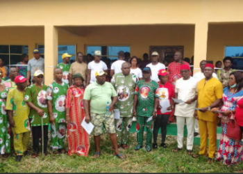 Ekwunife donates library,  science lab to Nri School