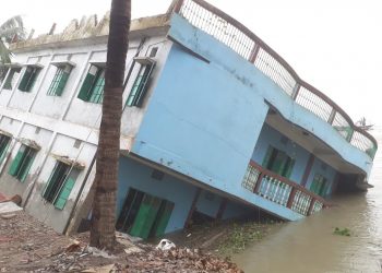 Erosion destroys four buildings in Bayelsa community