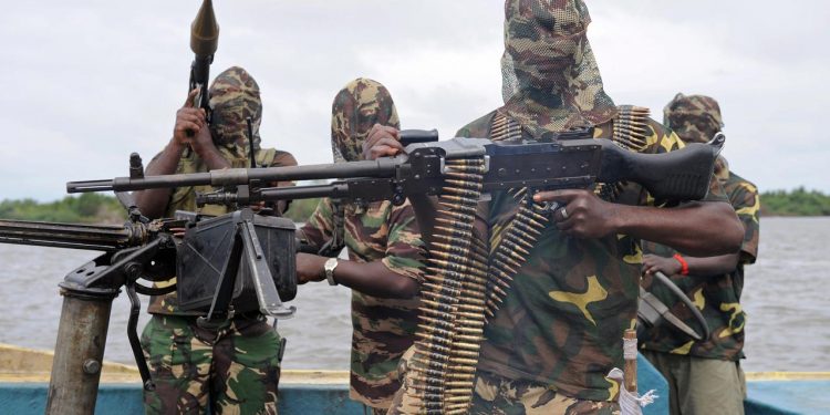Militants burst oil and gas pipelines  at Shell, Agip oil fields in Bayelsa