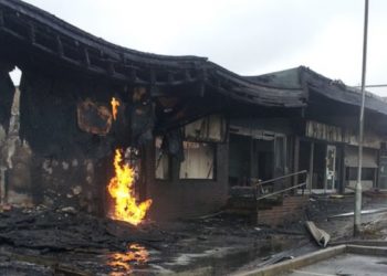 Midnight fire razes seven shops in Anambra