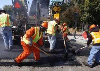 Ikpeazu moves to fix roads in Aba