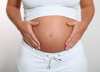 Vomiting in pregnancy is a sign your child may have higher IQ