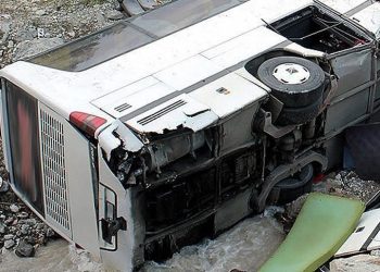 2 escape death in Anambra as bus crashes