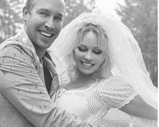Canadian actress Pamela Anderson, secretly marries bodyguard