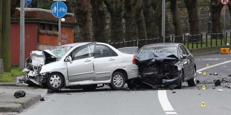 Family of three escape death,  six injured in Anambra car crash