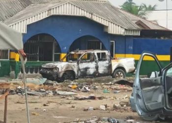 Hoodlums attack police station in  Ebonyi, set ablaze four patrol vehicles