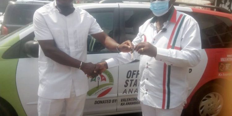 PDP governorship aspirant donates eight campaign vehicles to Anambra party officials