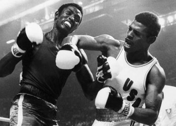 Ex-heavyweight champion, Leon Spinks, dies at 67