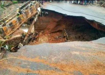 Bad roads: Onitsha residents cry out to Obiano to fix bad spots