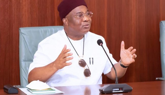 Governor’s aide lauds health agency on solar donation