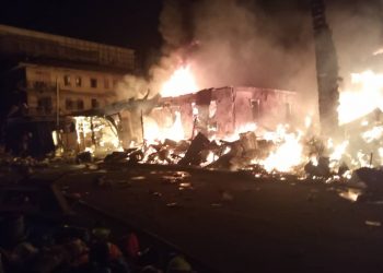 Traders count loses as fire raze down Onitsha plastic market