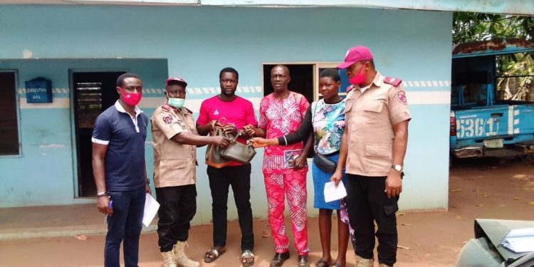 Anambra FRSC returns 716,800 to family of accident victim