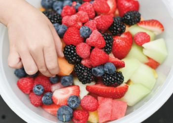 Eating fruit on empty stomach