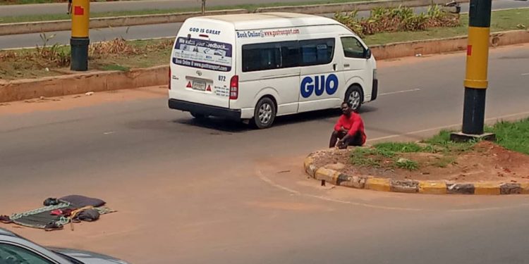 Bizarre as man occupy Aroma express way, Onitsha-Enugu road