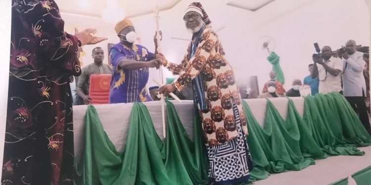 Ikpeazu presents Staff of Office to Eze-Elect, Okereke