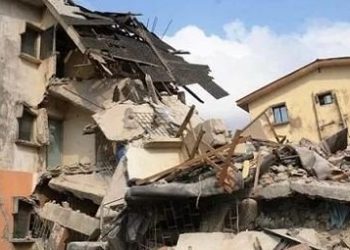 Thunder storm collapses 2 storey building in Anambra