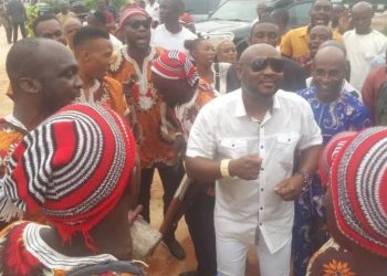 The publisher of News Echo and News Insider magazine, Chief Dr. Chimezie Kingsley doing it in the cultural way.