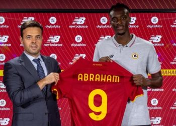 Striker Tammy Abraham has completed a 40m euro (£34m) move to Italian side Roma from Chelsea.