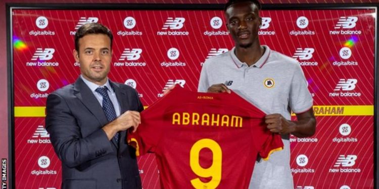 Striker Tammy Abraham has completed a 40m euro (£34m) move to Italian side Roma from Chelsea.