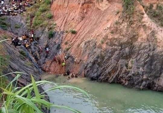 Tragedy: Bus loaded with passengers plunges into Ebonyi Minnig pit