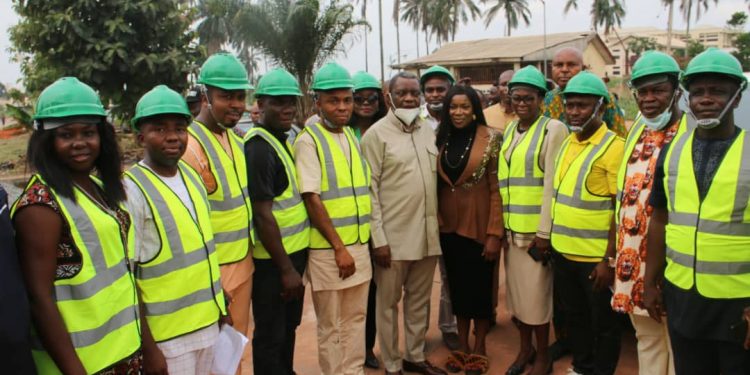 Unizik Faculty inaugurates 65 self contained office, car wash centre