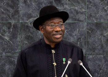 Jonathan carpets those opposing electronic voting