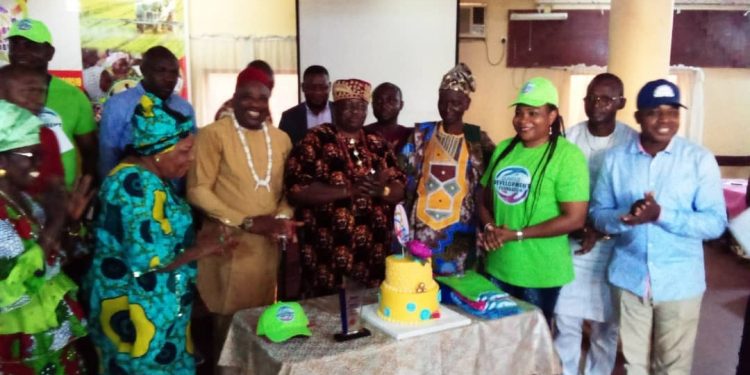 Foundation empowers 200 widows, students, others in Enugu