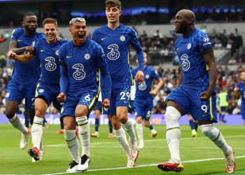 Tottenham 0-3 Chelsea: Thiago Silva, N’Golo Kante, Antonio Rudiger on target on day of tributes for Jimmy Greaves