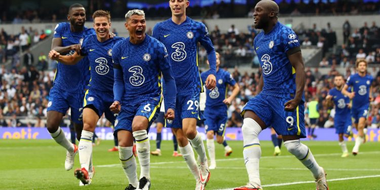 Tottenham 0-3 Chelsea: Thiago Silva, N’Golo Kante, Antonio Rudiger on target on day of tributes for Jimmy Greaves