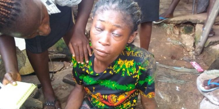 Anambra 2021: ZLP candidate weeps as nursing mother collapses while hawking