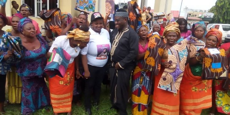 Foundation shares foods, clothes to the needy