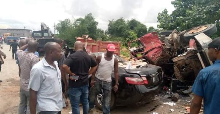 5 injured, 1 dead as trailer fell in Anambra road crash