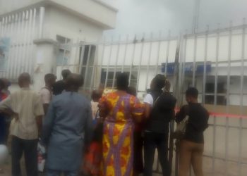 Unpaid Tax:  Anguish for customers, as Ecobank, Fidelity banks closed for 10 days  … First bank reopens after one week