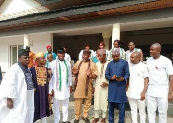 Sen Okorocha engages National Forum for southeast Presidency in Owerri