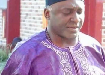 Nollywood veteran Clem Ohameze gets N1.5M gift from pastor who sponsored his surgery