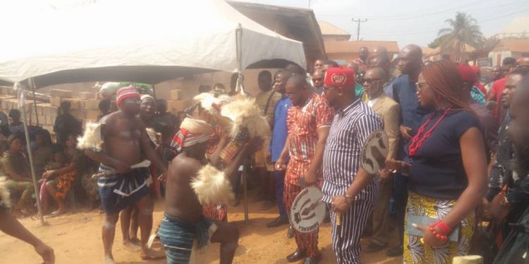 Ebubemba, Odiukonamba in attendance, as DeKings GM, James Kalu buries father