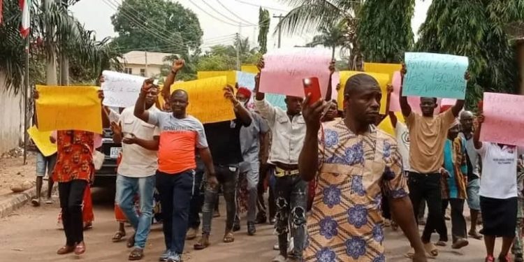 Enugu community protests over alleged police extortion, indiscriminate arrest of villagers