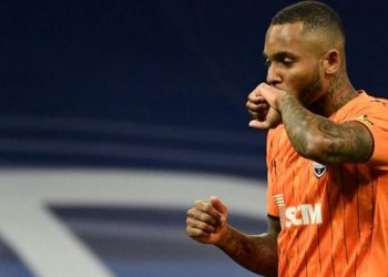 Ukraine crisis: Shakhtar Donetsk evacuate Brazilian players to Romania