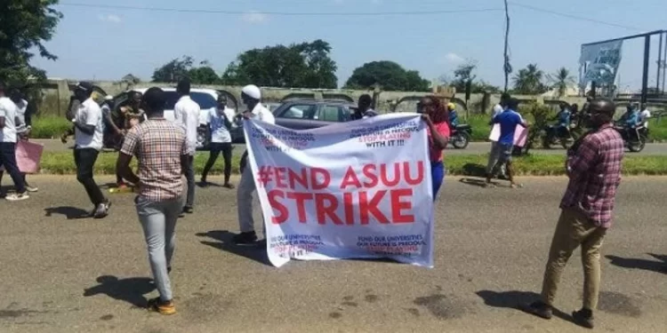 ASUU strike; UNIZIK student protest in Anambra, demand solution