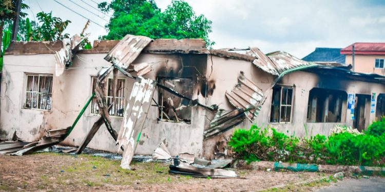 Gunmen burn Nnewi South LGA secretariat