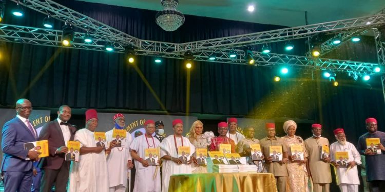 Azubogu, Chioke, Ozobialu, others receive Anambra highest award