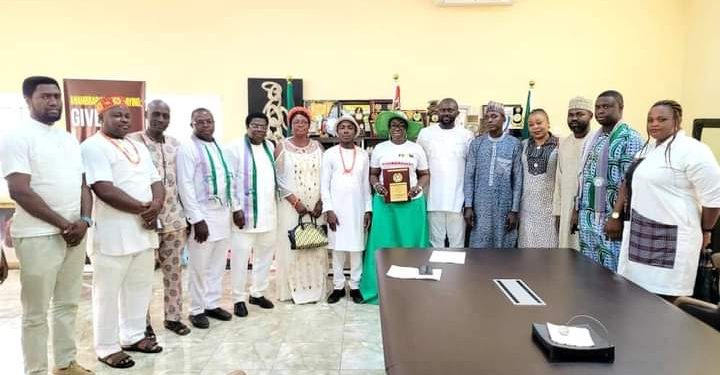 Pay attention to South East with Presidential Capacity: Sen Uche Ekwunife tells NFESP ..Honours her with Meritorious Award