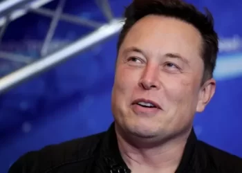 Elon Musk strikes deal to buy Twitter for $44bn