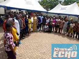 Umeh disburses 10m school fees to Anambra students