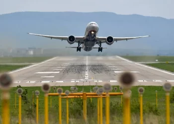 Avert Shutdown of Airline Operations